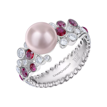 Кольцо с жемчугом, бриллиантами, рубинами и розовыми сапфирами, белое золото 1