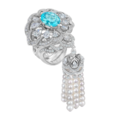 Кольцо с турмалином параиба, бриллиантами и жемчугом, белое золото