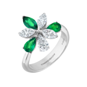 Кольцо с изумрудами и бриллиантами, белое золото