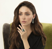 Серьги с верделитами и бриллиантами, белое золото