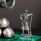 Настольная скульптура «Царь - пушка»