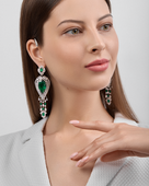 Серьги с изумрудами и бриллиантами, белое золото