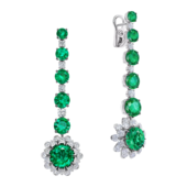 Серьги с изумрудами и бриллиантами, белое золото