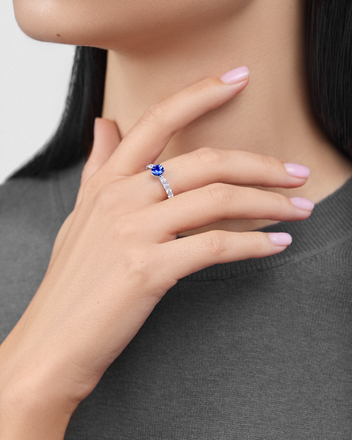 Обручальное кольцо с сапфиром и бриллиантами, белое золото 2