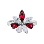 Кольцо с рубинами и бриллиантами, белое золото