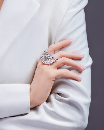 Кольцо с бриллиантами и рубинами, белое золото 4