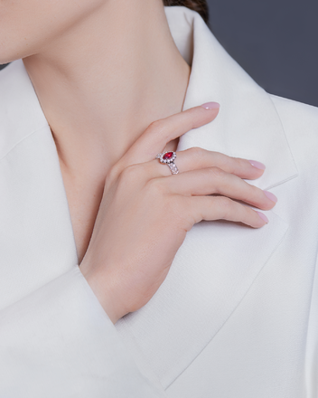 Помолвочное кольцо с рубином и бриллиантами, белое золото 4