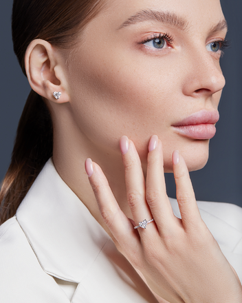 Пусеты с бриллиантами, белое золото 2