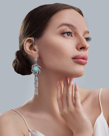 Серьги с опалами, изумрудами, рубинами, сапфирами и бриллиантами, белое золото 3