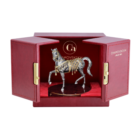 Настольная скульптура «Фаворит» 2