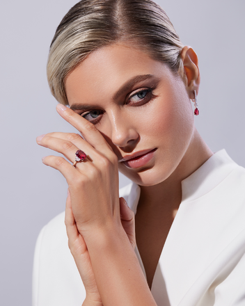 Серьги с рубинами и бриллиантами, белое золото 2